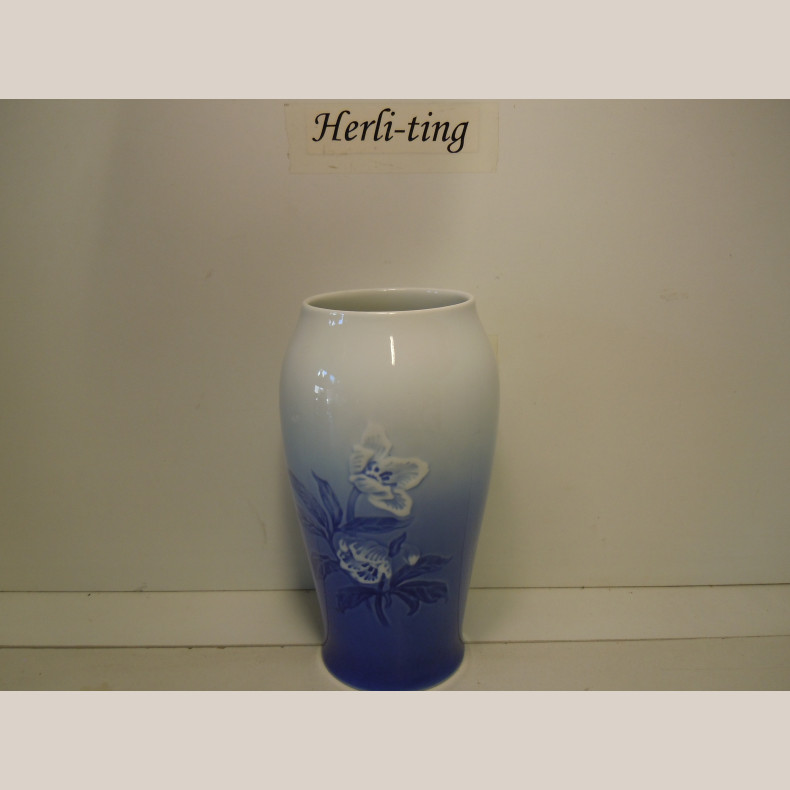 682 Vase H21,5 cm 1.sort.