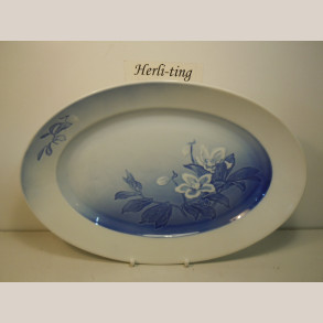 315/15 Oval fad 40x28 cm 1.sort.