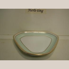 354/40 Trekantet fad 24x24x24 cm 1.sort.