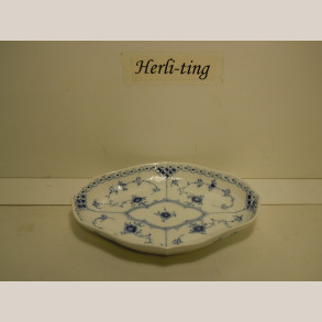 552 oval assiet 22 x 16 cm. 1.sort. 